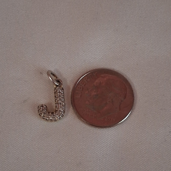 925 Sterling Silver J Pendant - Picture 6 of 6